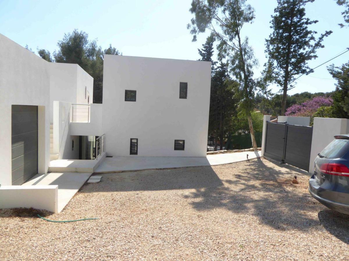 Villa Lucienne Bandol , T2 4 Etoiles Avec Garage, Dans Les Calanques Luaran gambar