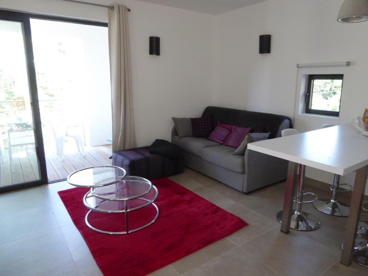 Villa Lucienne Bandol , T2 4 Etoiles Avec Garage, Dans Les Calanques Luaran gambar